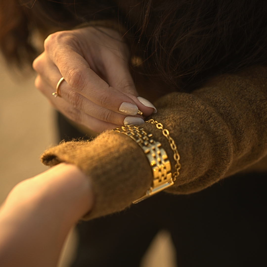 Classic Petite - Satin Gold Chain Stack