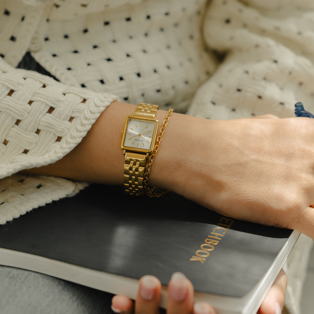 Classic Petite - Satin Gold Chain Stack