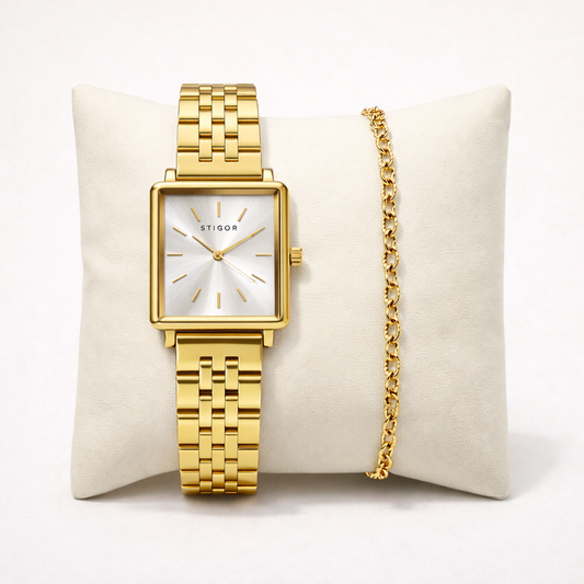 Classic Petite - Satin Gold Chain Stack