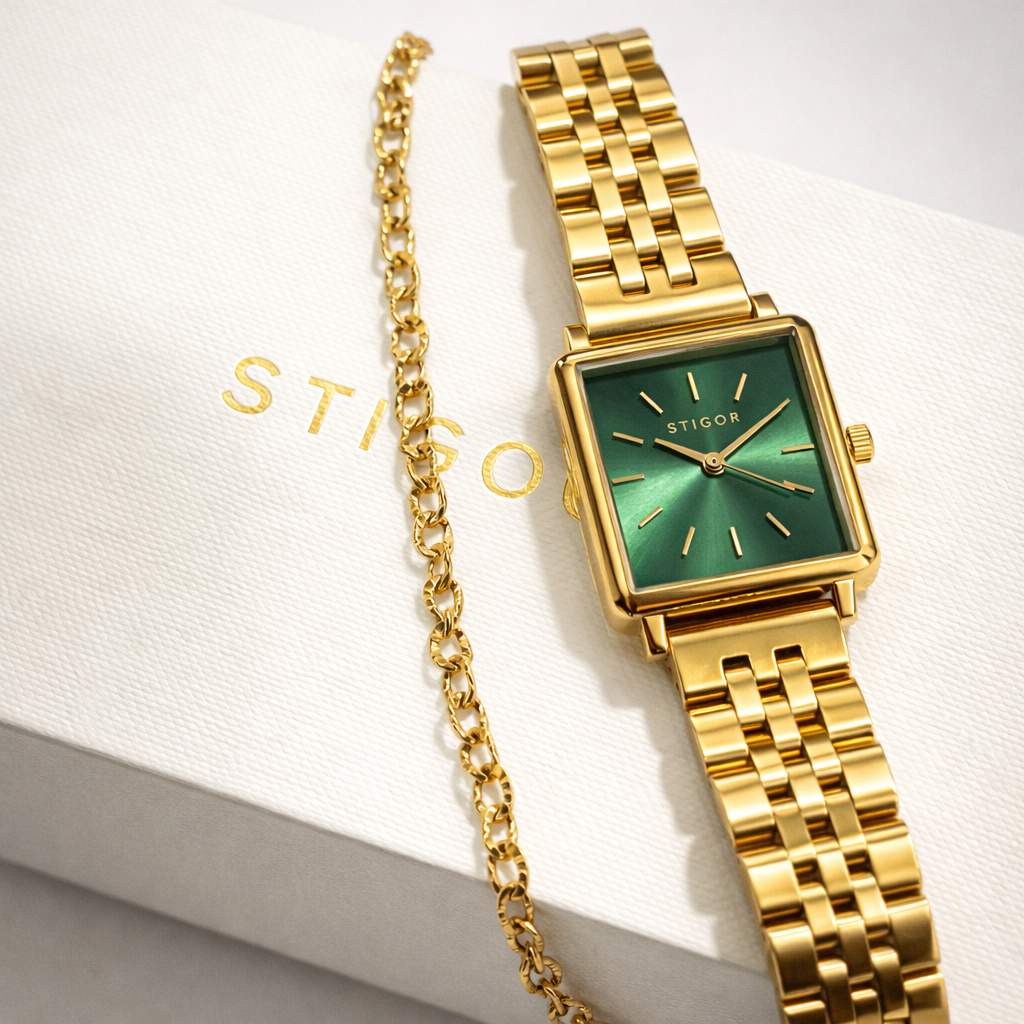 Classic Petite - Green Gold Chain Stack